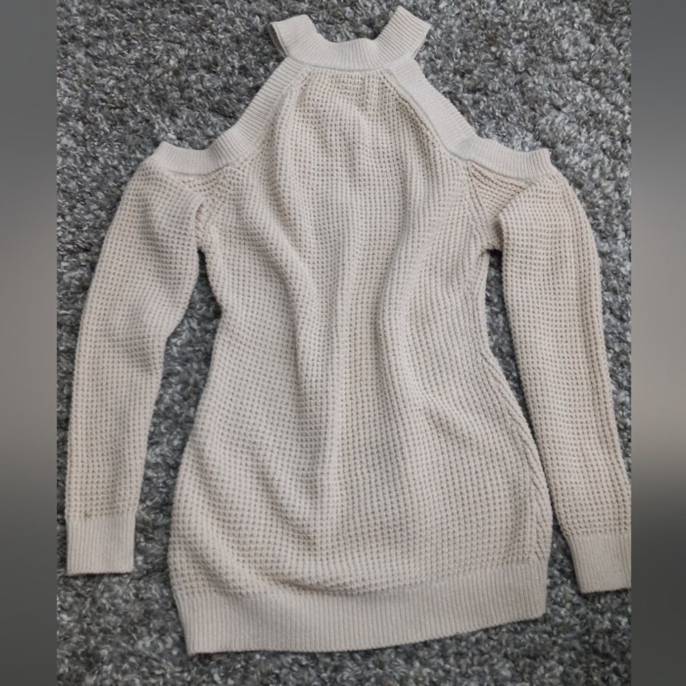 Women's Cream Guess Sweater Size M